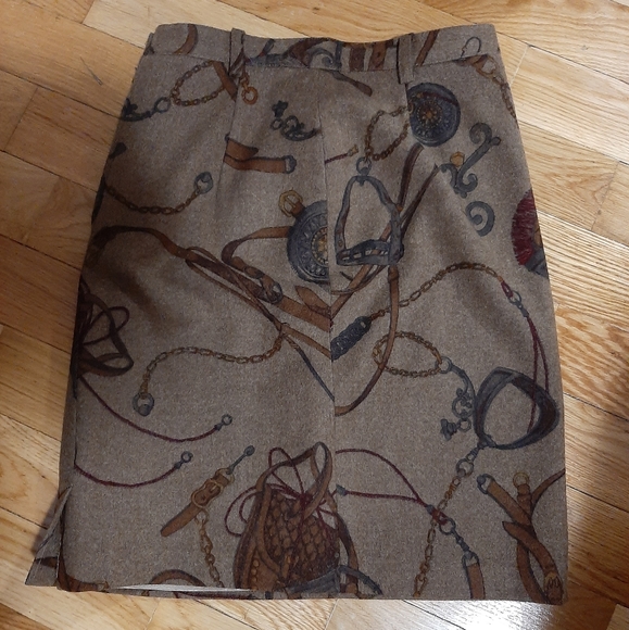 unknown Dresses & Skirts - Cute wool skirt please see measurements